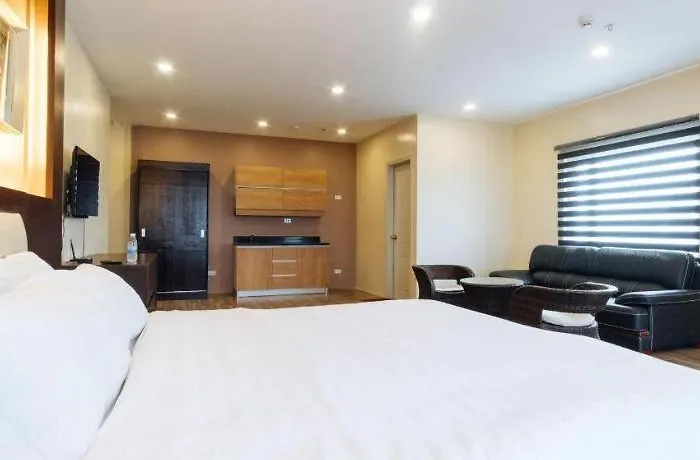 Northpointe Residences Hotel Manila